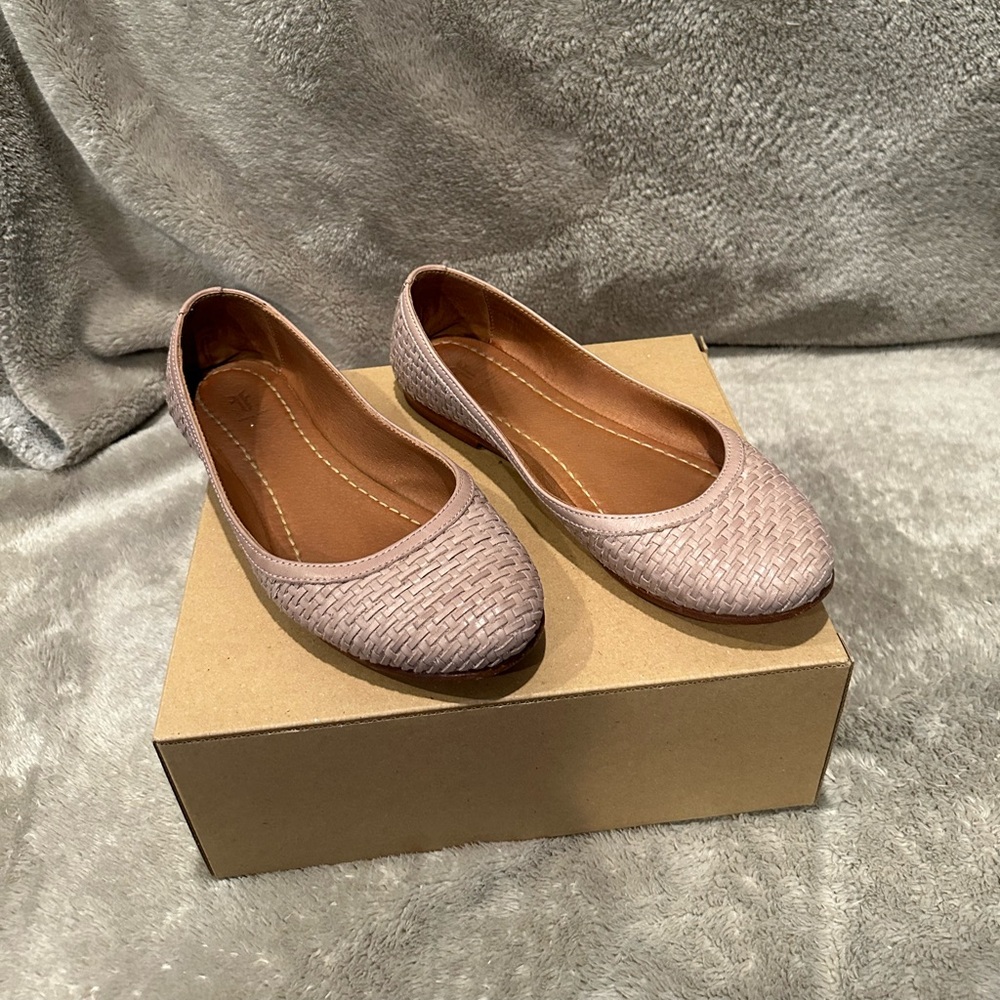Frye Flats